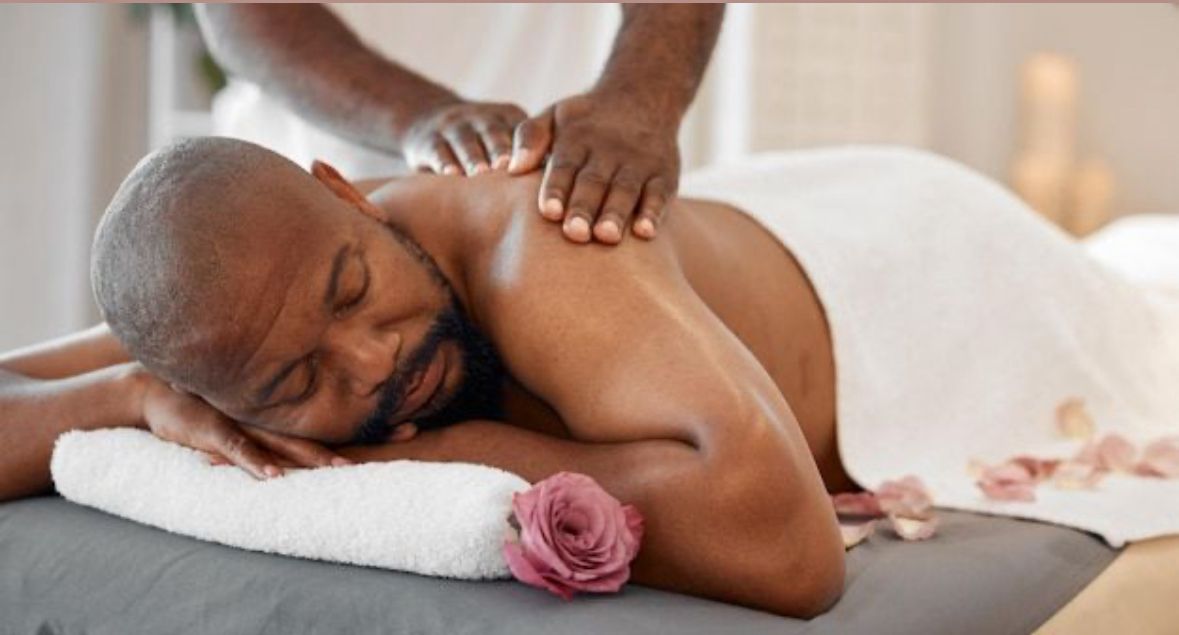 Daddy's Deal package - relaxing masculine spa environment